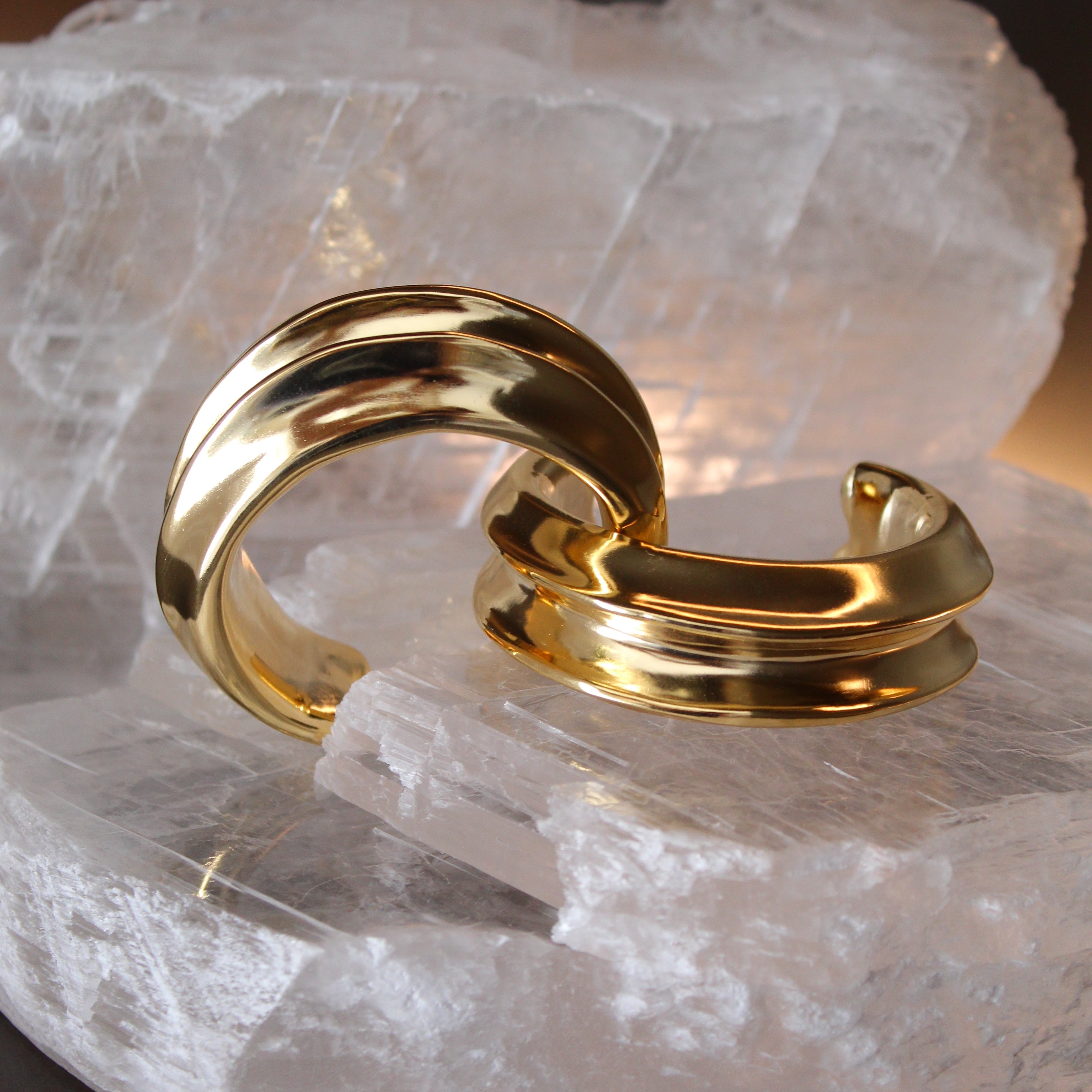 Small Isa Gold Bracelet-2